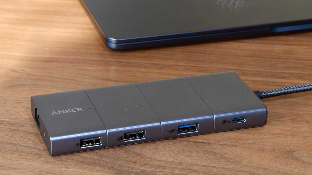 Anker 565