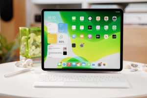 Enough already with the shrinking bezels Apple!