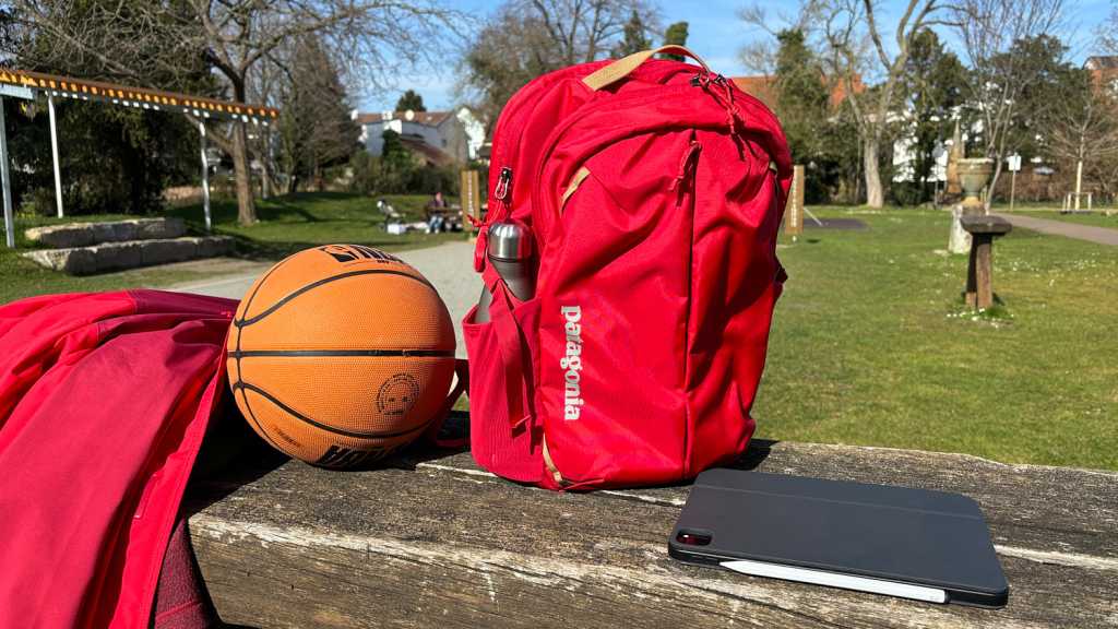 Patagonia Refugio Daypack 26L